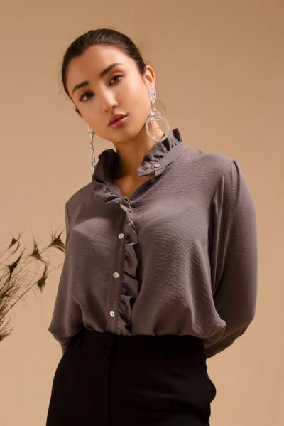 Fırfırlı Gri Gömlek